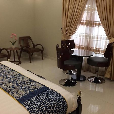Orchards Cottage Hotel Karachi Exteriör bild