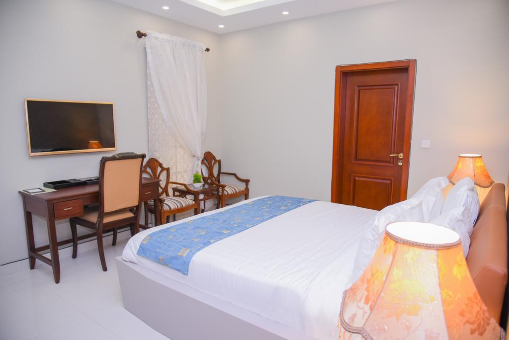Orchards Cottage Hotel Karachi Exteriör bild