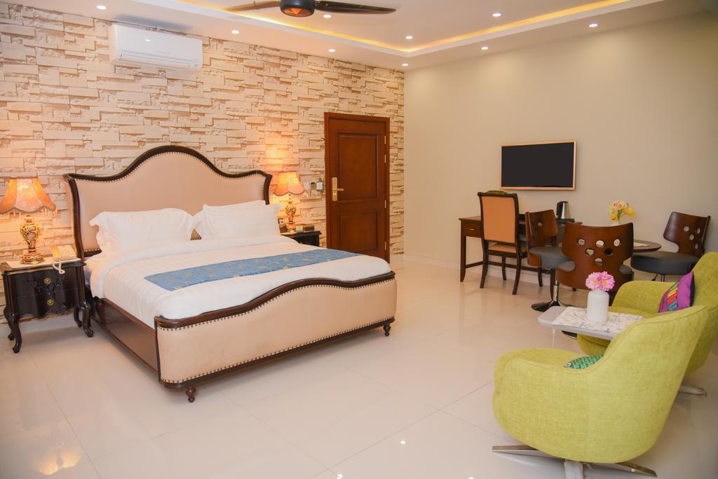 Orchards Cottage Hotel Karachi Exteriör bild