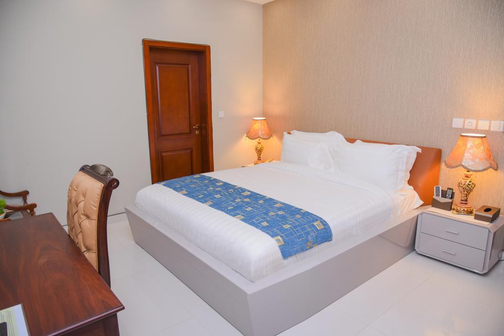 Orchards Cottage Hotel Karachi Exteriör bild