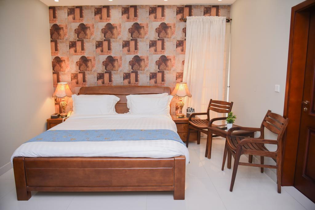 Orchards Cottage Hotel Karachi Exteriör bild