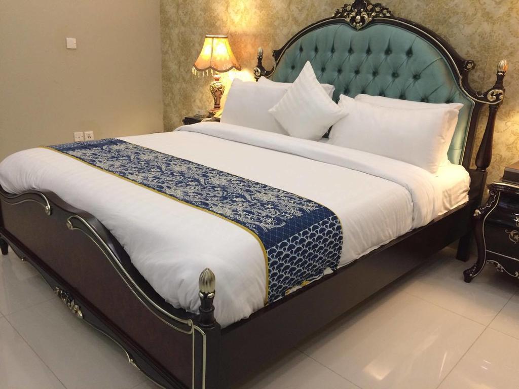 Orchards Cottage Hotel Karachi Exteriör bild