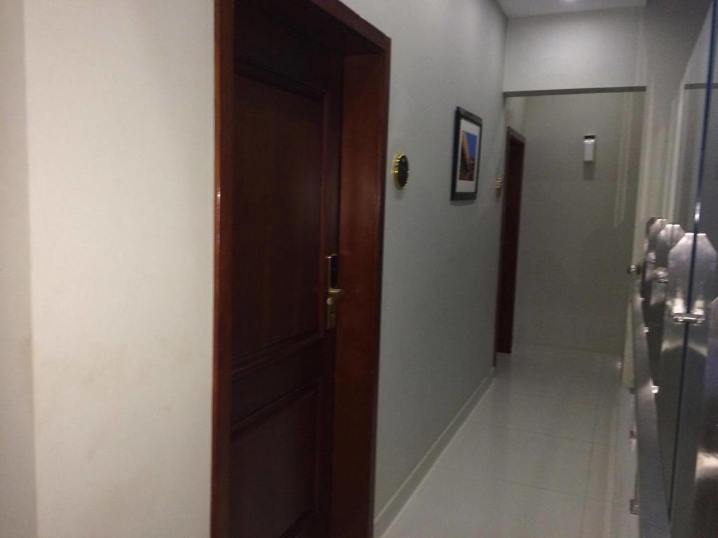 Orchards Cottage Hotel Karachi Exteriör bild